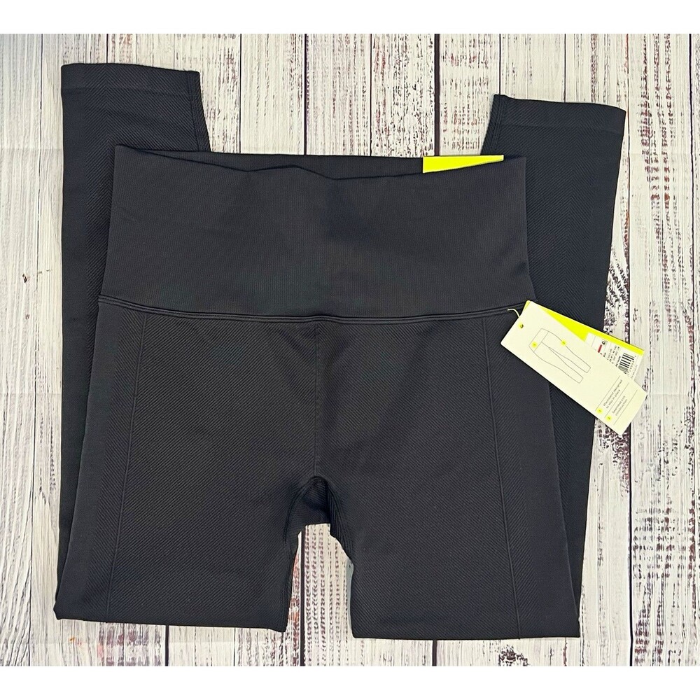 NWT All in Motion Women’s Seamless High-Rise 7/8 Leggings Black Size M